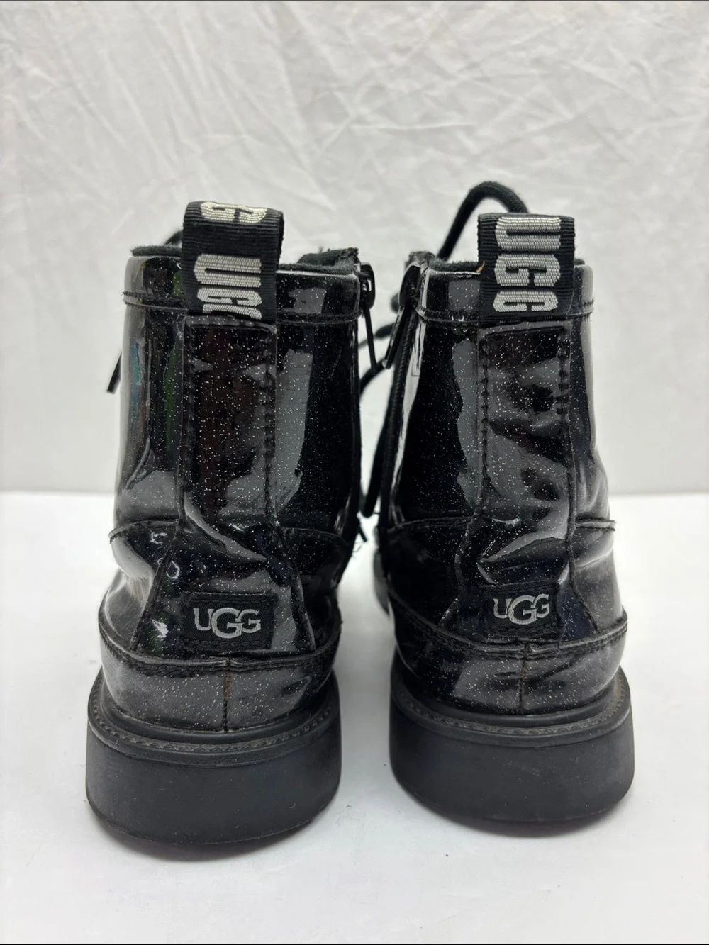 UGG boots for big girl SZ 4, box 55
